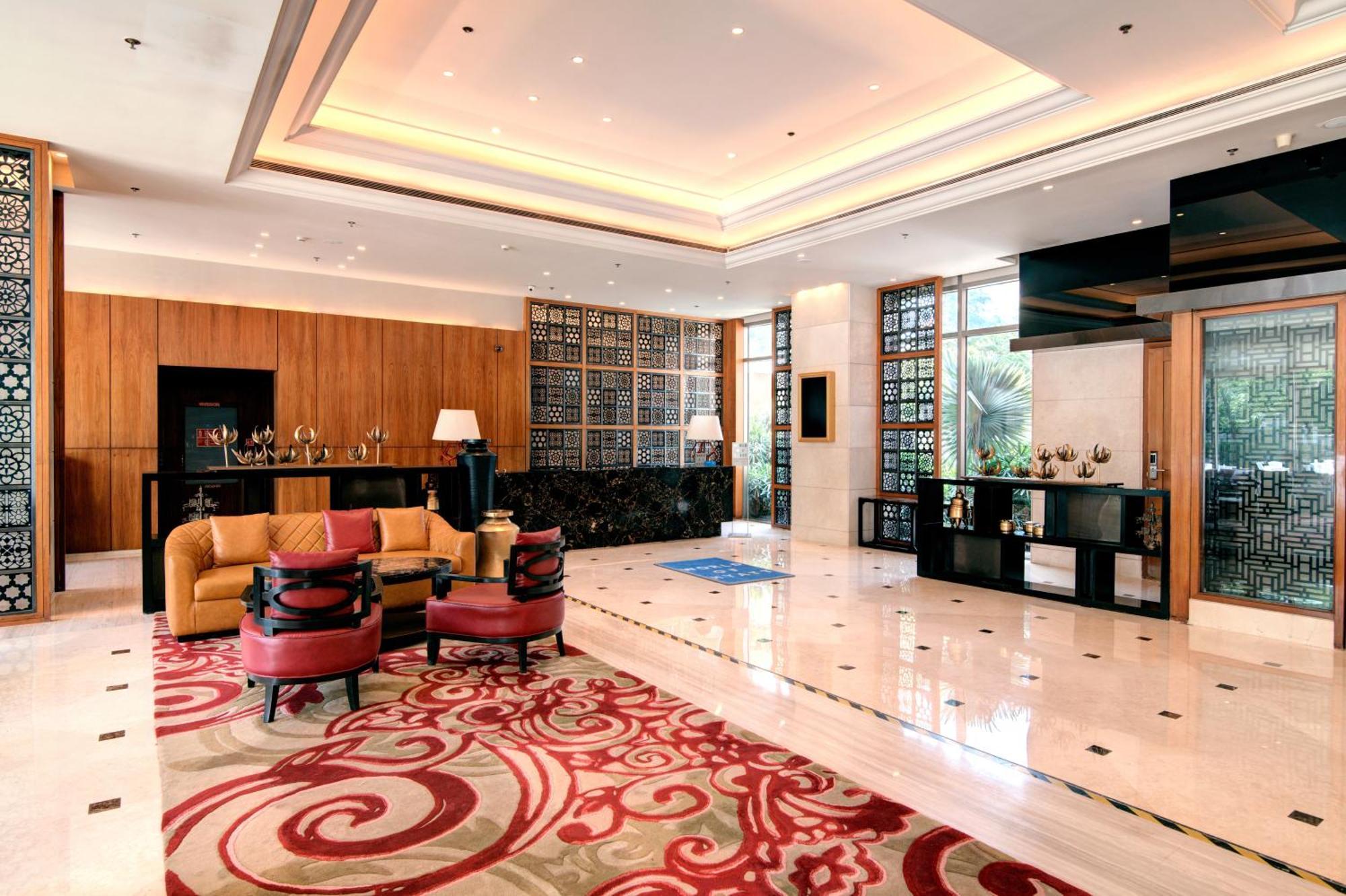 Hotel Hyatt Ahmadabad Zewnętrze zdjęcie The lobby of the hotel